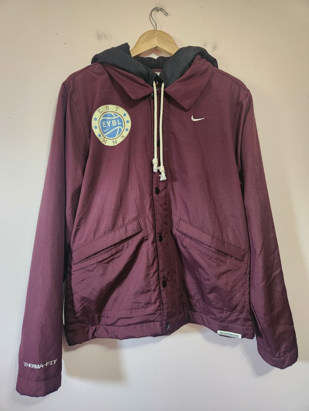 Nike EYBL PE Tournament Issued Therma-FIT Hooded Coaches Jacket Size M DA6857